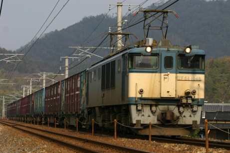 岡山の列車(EF64牽引貨物)