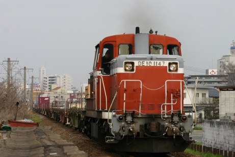 岡山の列車(DE10牽引貨物)