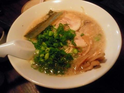 もちぶたラーメン 利田商店 (利田商店)　ラ飲み