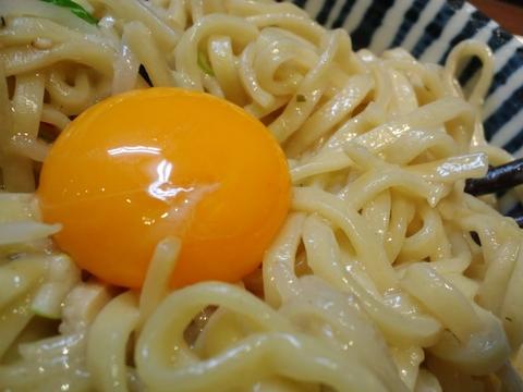 七重の味の店めじろ 川崎BE店 (川崎)　にんにく塩油そば