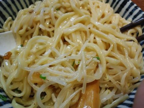 七重の味の店めじろ 川崎BE店 (川崎)　にんにく塩油そば