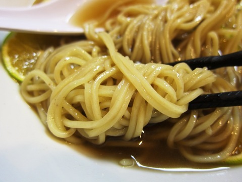 麺処 びぎ屋　(学芸大学)　たっぷり温州青島みかんの涼麺