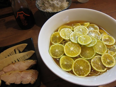 麺処 びぎ屋　(学芸大学)　たっぷり温州青島みかんの涼麺