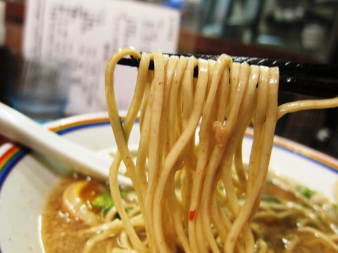 背脂煮干そば 晴 (大森) 背脂煮干そば