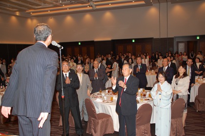 北海道友愛福祉会 中田清理事長の受勲記念祝賀会を開催 北海道友愛福祉会 中田清理事長の受勲記念祝賀会を開催