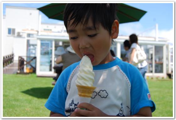 函館牛乳のアイスクリームを食べてみた