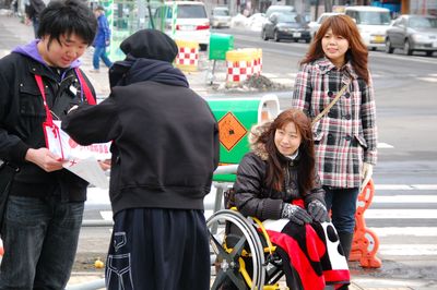 札幌で街頭募金　週末の市街に支援の輪
