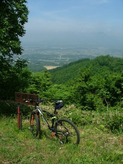 伊達紋別岳で屁タレMTB登山