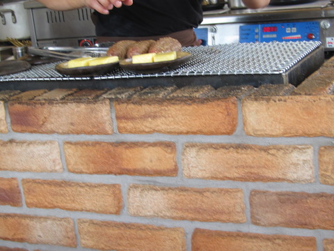 炭火焼きハンバーグ牛吉