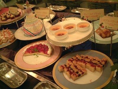 ケーキ食べ放題