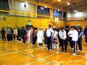 親睦を深めるミニバレー大会