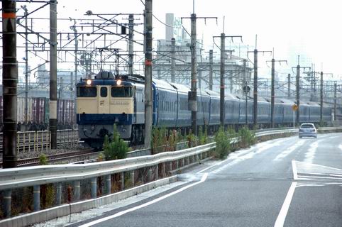 富士はやぶさ大幅遅れ　