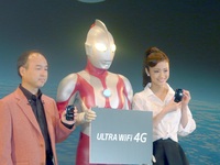 ソフトバンクモバイル・NTTドコモの11年冬モデル。