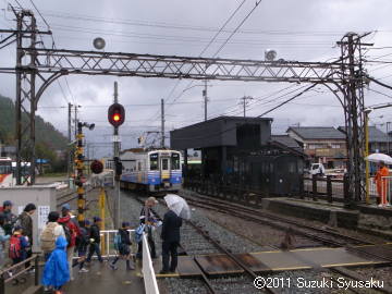 【福井】えちぜん鉄道・勝山駅前広場完成&動くテキ6保存会