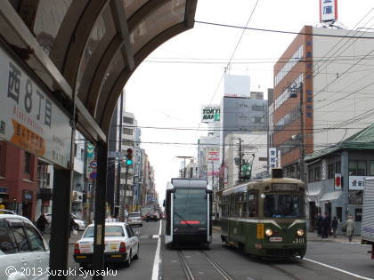 【札幌市電】神輿渡御の傍らに…今日の低床車両「A1200形」