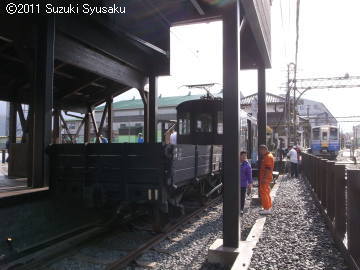 【福井】えちぜん鉄道・勝山駅前広場完成&動くテキ6保存会