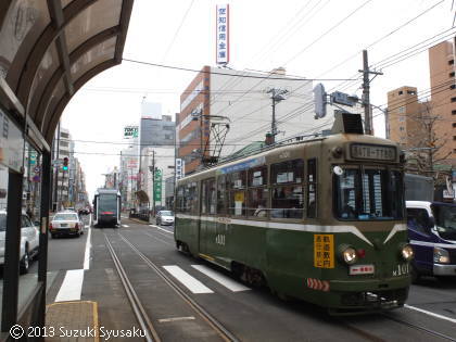 【札幌市電】神輿渡御の傍らに…今日の低床車両「A1200形」