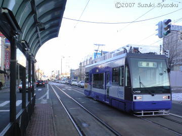 【バッテリートラム】「Hi-tram」営業路線で走行開始