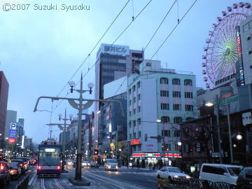 【バッテリートラム】「Hi-tram」営業路線で走行開始