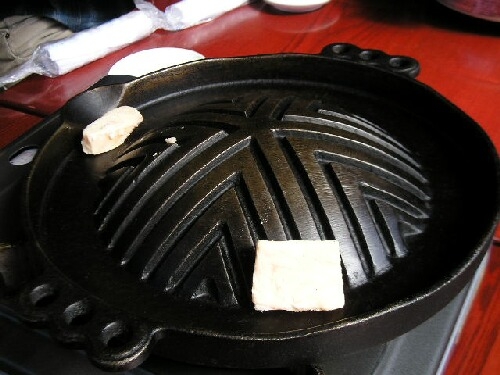 有楽町のジンギスカンとホルモンが素敵!/普段着で行ける店
